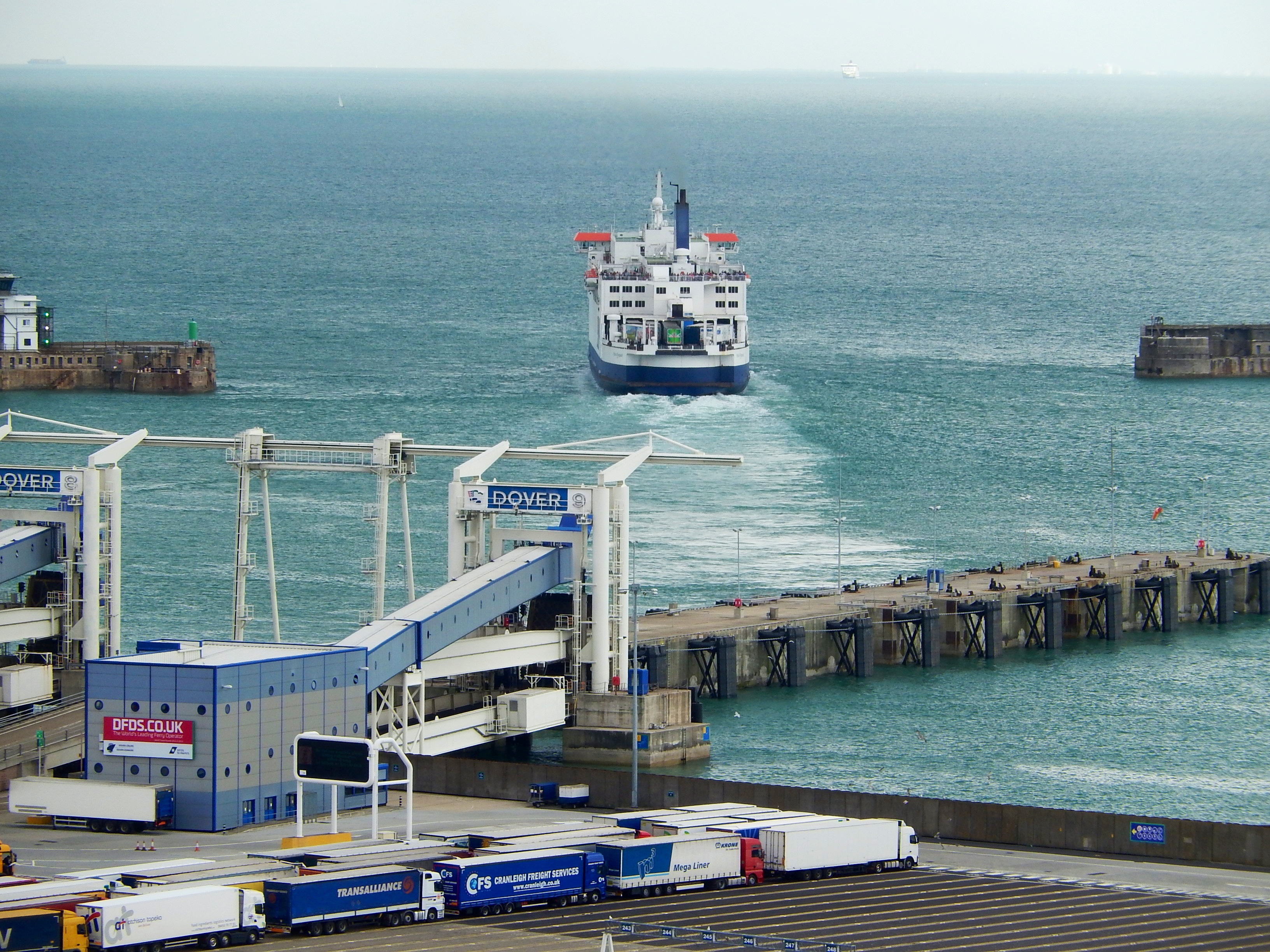 Keltai iš Doverio keltų uosto.jpg